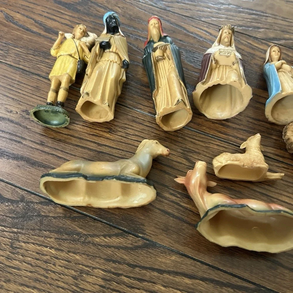VTG CHRISTMAS 12 PC NATIVITY SET PLASTIC 1